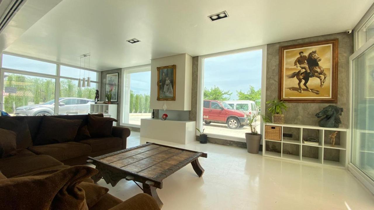 דירות White House En Enguera - Fantastica Casa Con Jacuzzi Piscina Y Barbacoa מראה חיצוני תמונה